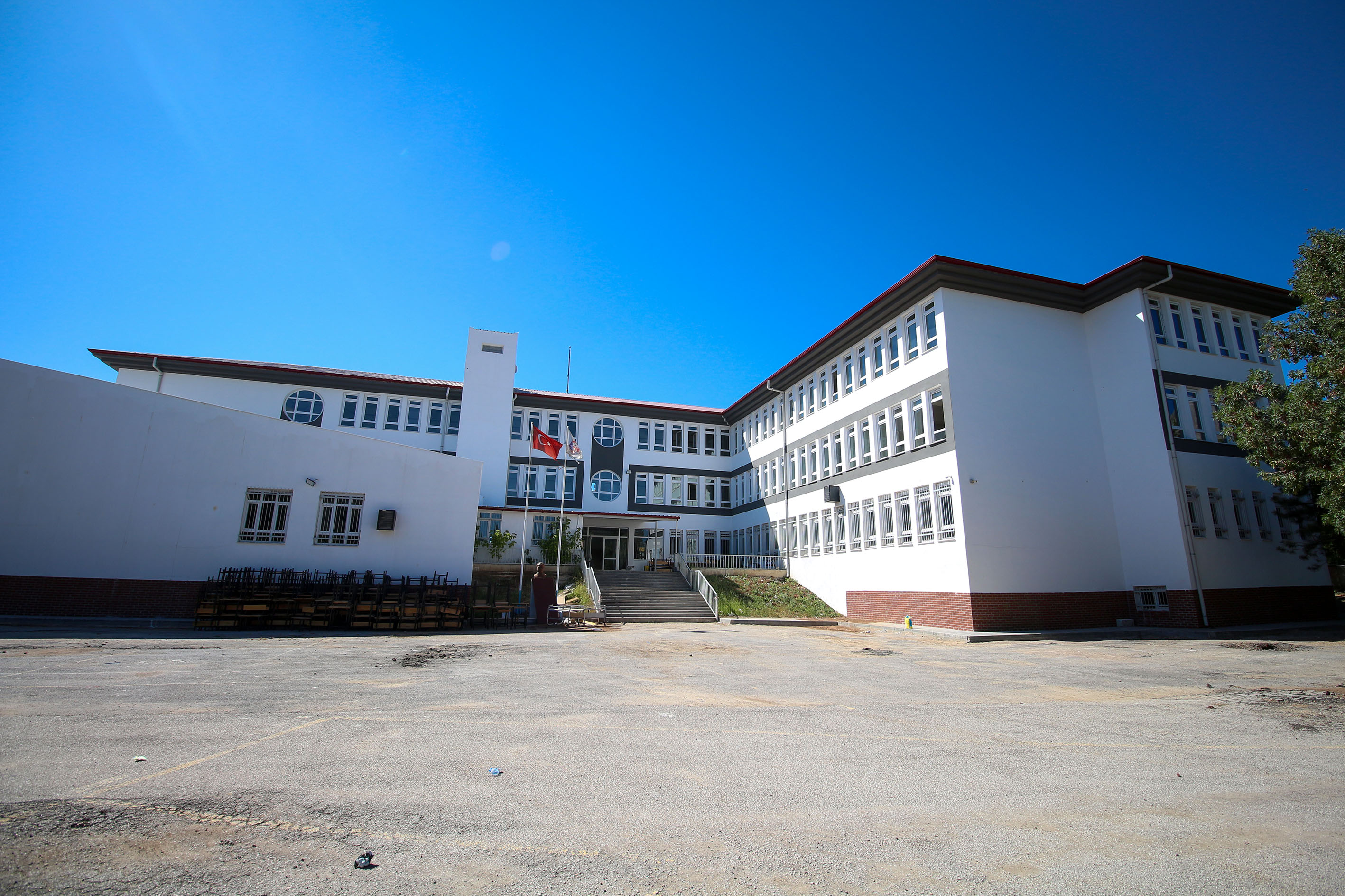 Şehit Teğmen Harun Kılınç Ortaokulu