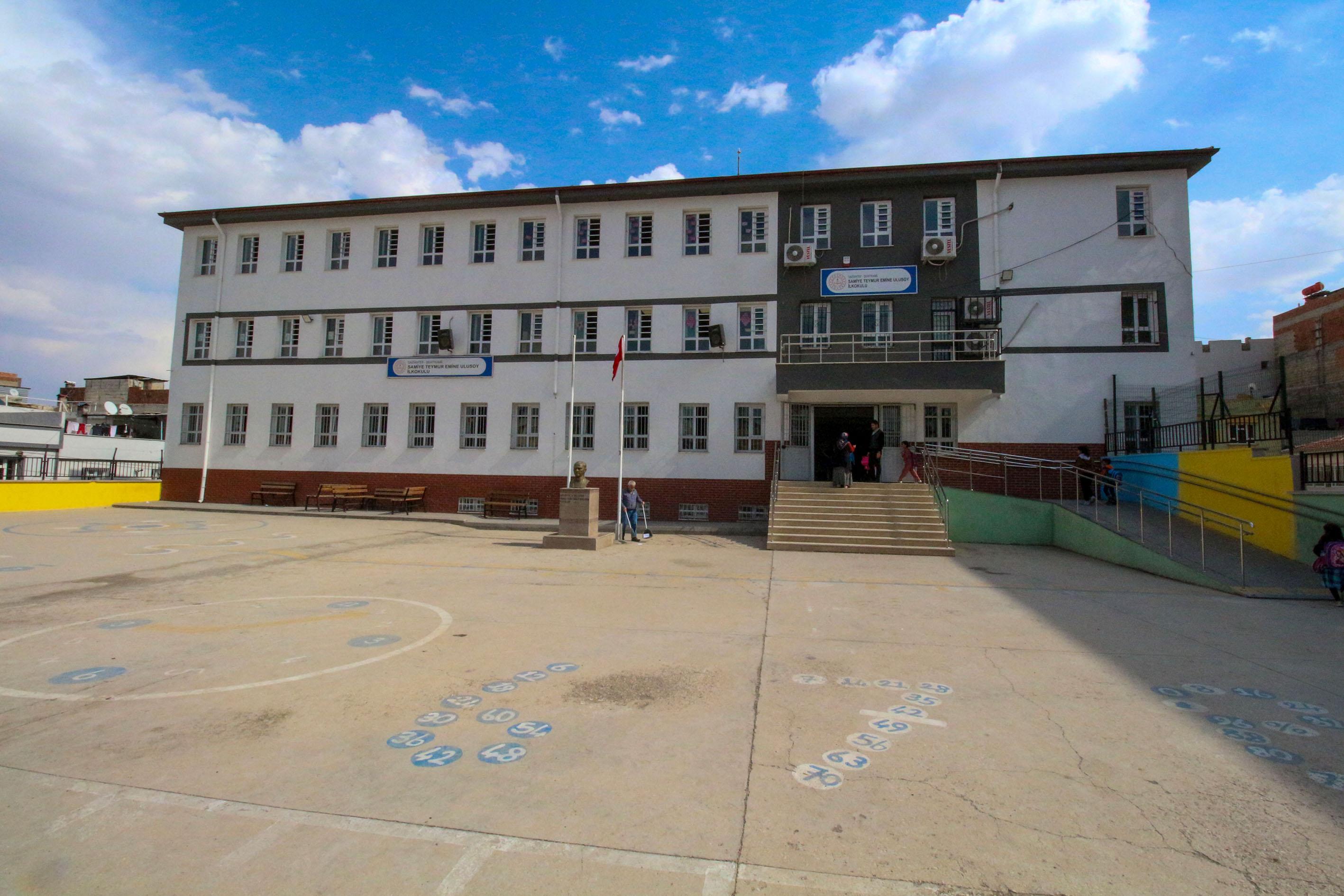 Samiye Temur İlkokulu